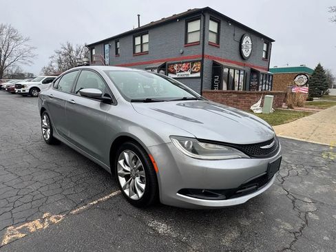 Used 2015 Chrysler 200 S w/ Navigation & Sound Group I image 4