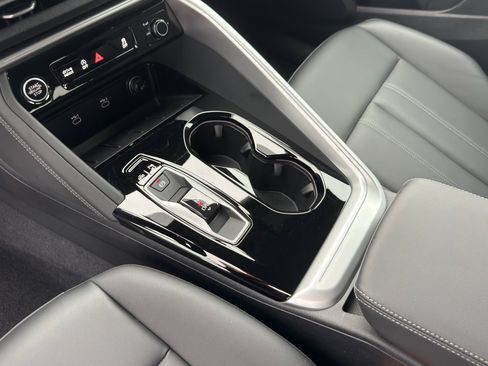 Used 2025 Audi Q5 Premium w/ Convenience Package AWD/4WD image 12