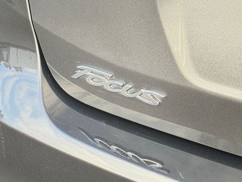 Used 2015 Ford Focus SE FWD image 33