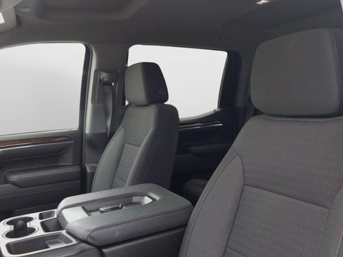 Used 2023 GMC Sierra 1500 SLE image 15