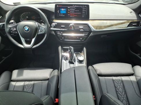 Used 2023 BMW 530i w/ Executive Package RWD image 11