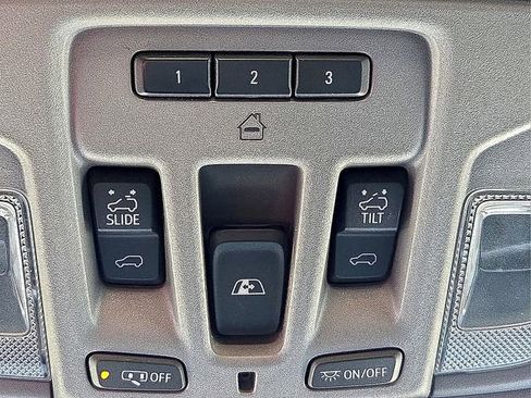 Used 2022 GMC Sierra 1500 SLT w/ SLT Premium Plus Package image 22