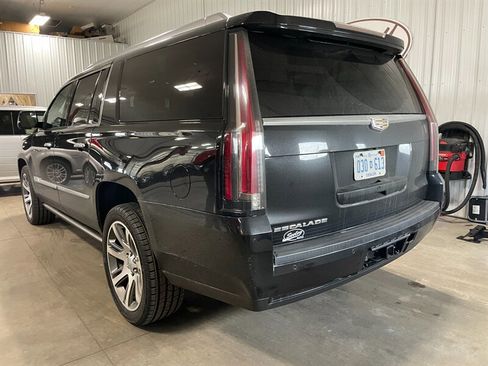 Used 2015 Cadillac Escalade ESV Premium image 3