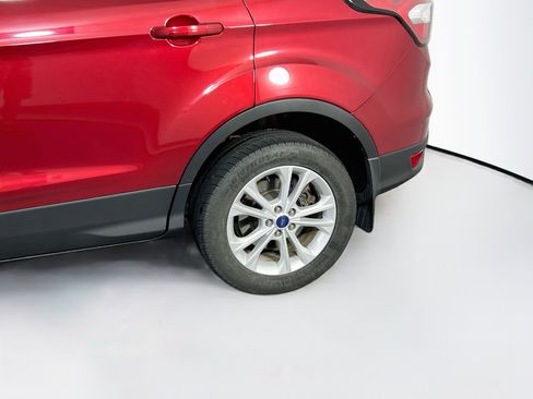 Used 2017 Ford Escape SE AWD/4WD image 28