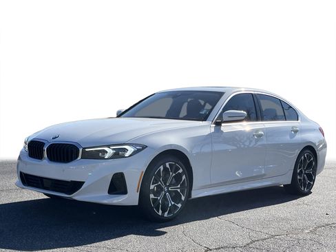 New 2026 BMW 330i Sedan w/ Convenience Package image 23