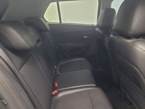 Used 2020 Chevrolet Trax LT w/ Sun & Sound Package FWD image 19