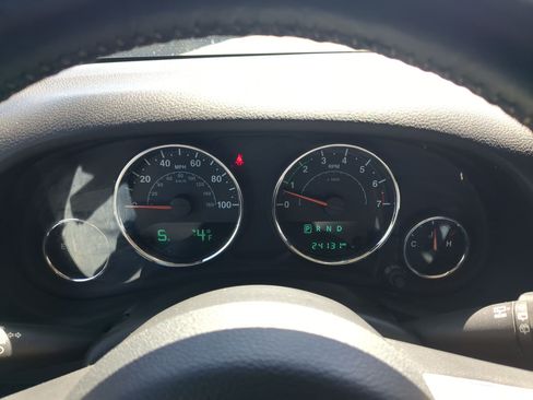 Used 2018 Jeep Wrangler Sport AWD/4WD image 21