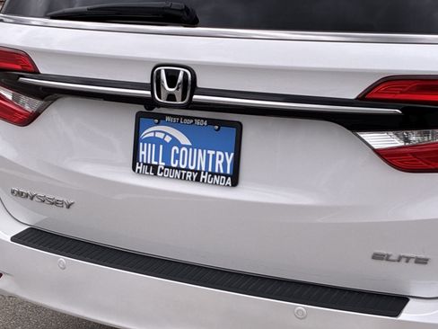 Used 2024 Honda Odyssey Elite image 13