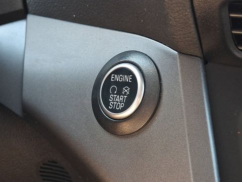 Certified 2019 Ford Escape SE FWD image 23