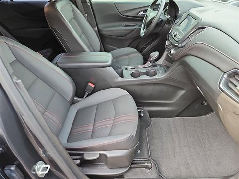 Used 2022 Chevrolet Equinox RS image 12