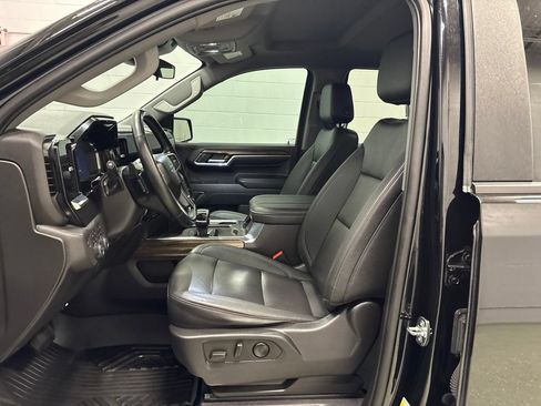 Used 2023 Chevrolet Silverado 1500 LT Trail Boss w/ LT Trail Boss Premium Package AWD/4WD image 17