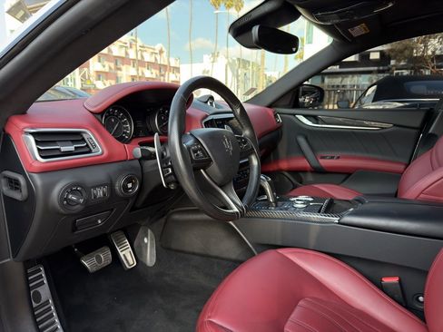 Used 2022 Maserati Ghibli Modena image 18