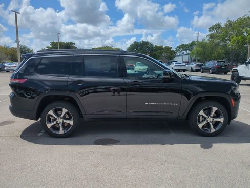 New 2026 Jeep Grand Cherokee L Limited RWD image 4