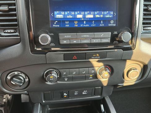 Used 2023 Nissan Frontier SV w/ Midnight Edition Package AWD/4WD image 28