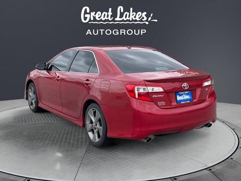 Used 2012 Toyota Camry SE w/ Leather Pkg FWD image 3