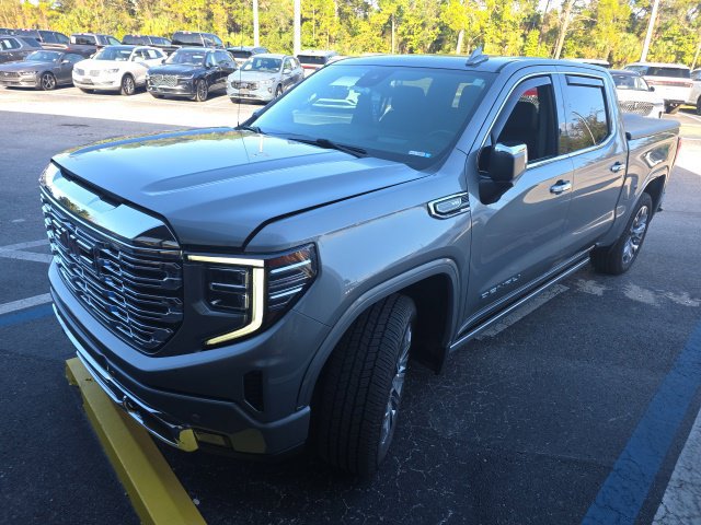 Used 2023 GMC Sierra 1500 Denali w/ Denali Reserve Package AWD/4WD image 2