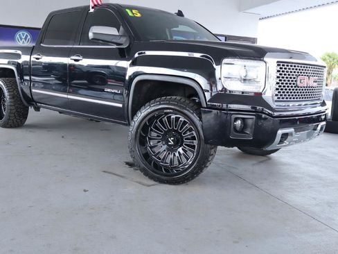 Used 2015 GMC Sierra 1500 Denali w/ Driver Alert Package AWD/4WD image 3