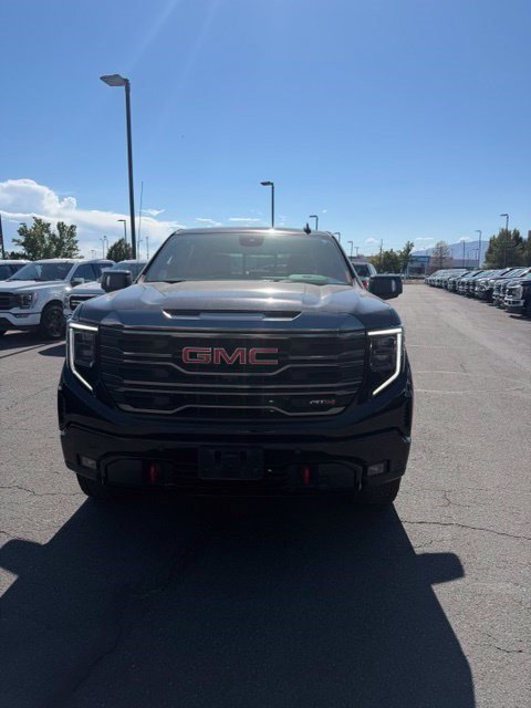 Used 2023 GMC Sierra 1500 AT4 w/ AT4 Premium Package AWD/4WD image 2