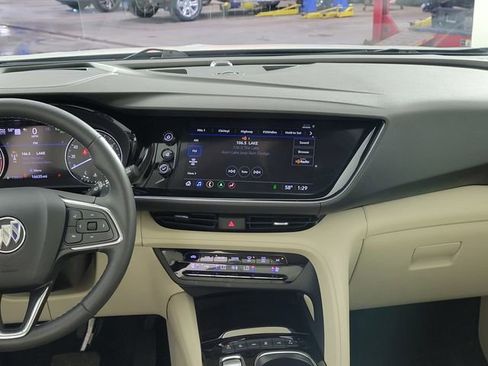 Used 2023 Buick Envision Avenir image 21