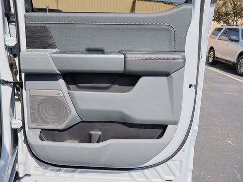 Certified 2025 Ford F150 Lariat w/ Equipment Group 501A Mid image 28