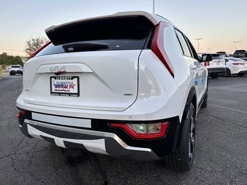 New 2025 Kia Niro EX Touring image 20
