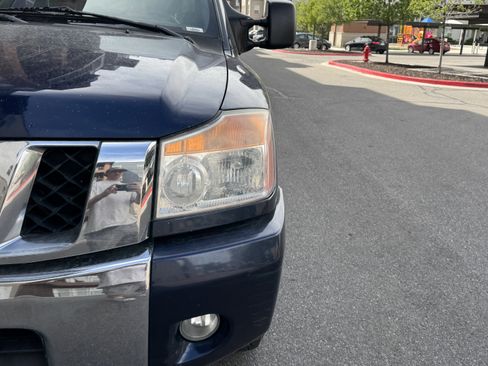 Used 2010 Nissan Titan SE w/ SE Value Truck Pkg AWD/4WD image 11