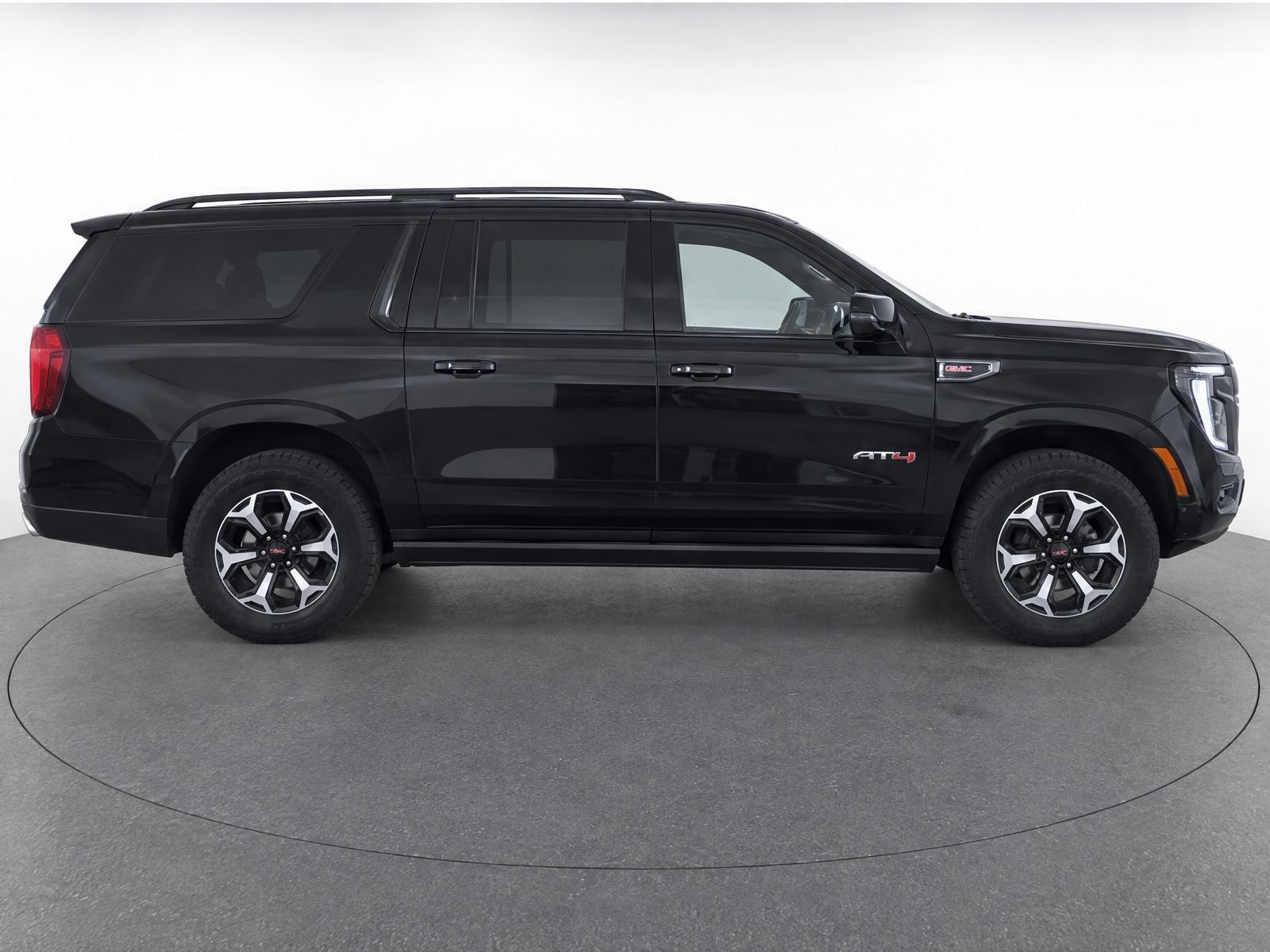 Used 2026 GMC Yukon XL AT4 w/ AT4 Premium Plus Package AWD/4WD image 6