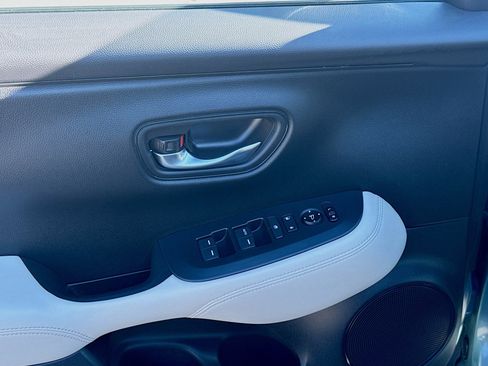 Certified 2023 Honda HR-V LX image 16