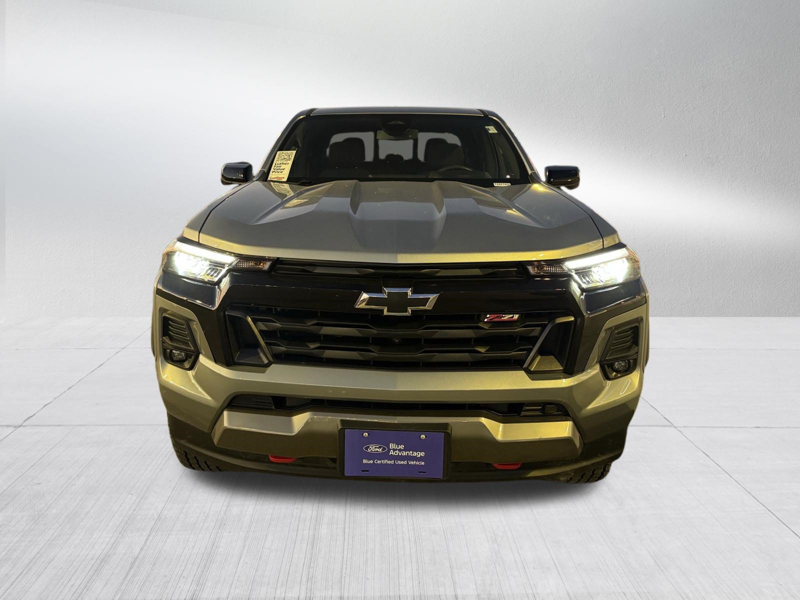 Used 2024 Chevrolet Colorado Z71 w/ Z71 Convenience Package 2 AWD/4WD image 2