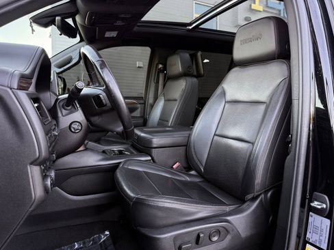Used 2022 Chevrolet Suburban High Country AWD/4WD image 30