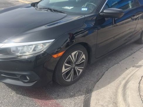 Used 2018 Honda Civic EX-T image 3