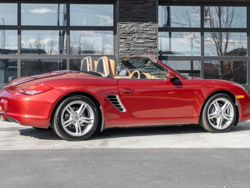 Used 2011 Porsche Boxster image 7