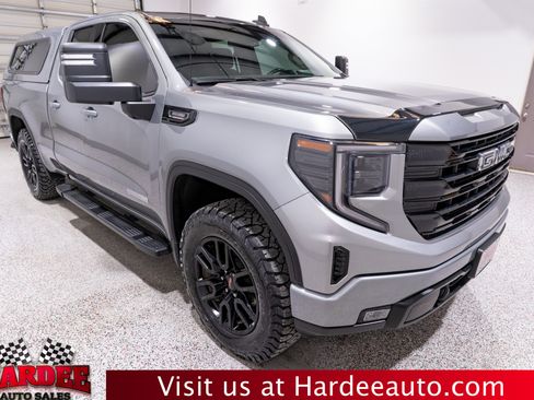 Used 2023 GMC Sierra 1500 Elevation w/ Preferred Package AWD/4WD image 6