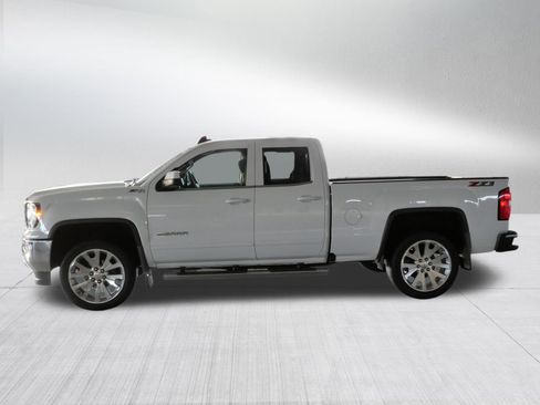 Used 2018 GMC Sierra 1500 SLE image 4