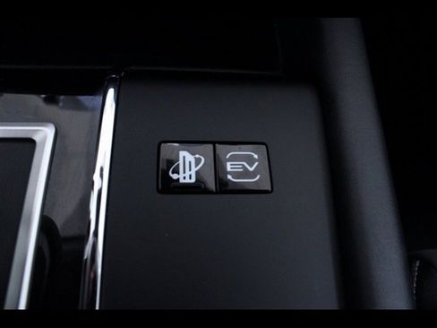 Used 2023 Mitsubishi Outlander SE image 32