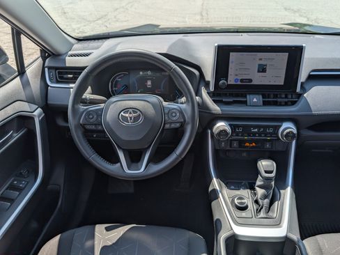 Used 2023 Toyota RAV4 XLE w/ Convenience Package AWD/4WD image 17