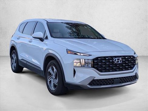 Used 2023 Hyundai Santa Fe SE FWD image 3
