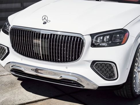 Used 2026 Mercedes-Benz Maybach GLS 600 4MATIC image 6