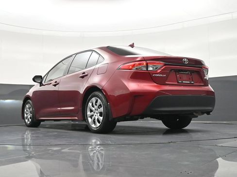 Used 2025 Toyota Corolla LE FWD image 28