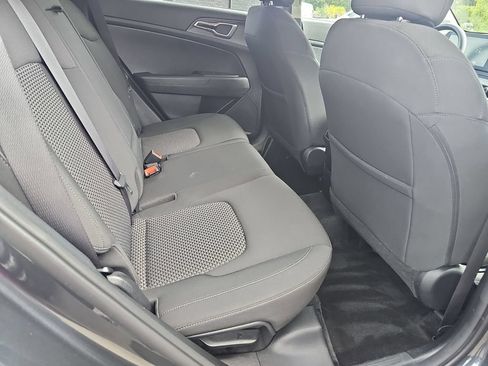 Used 2023 Kia Sportage LX FWD image 15