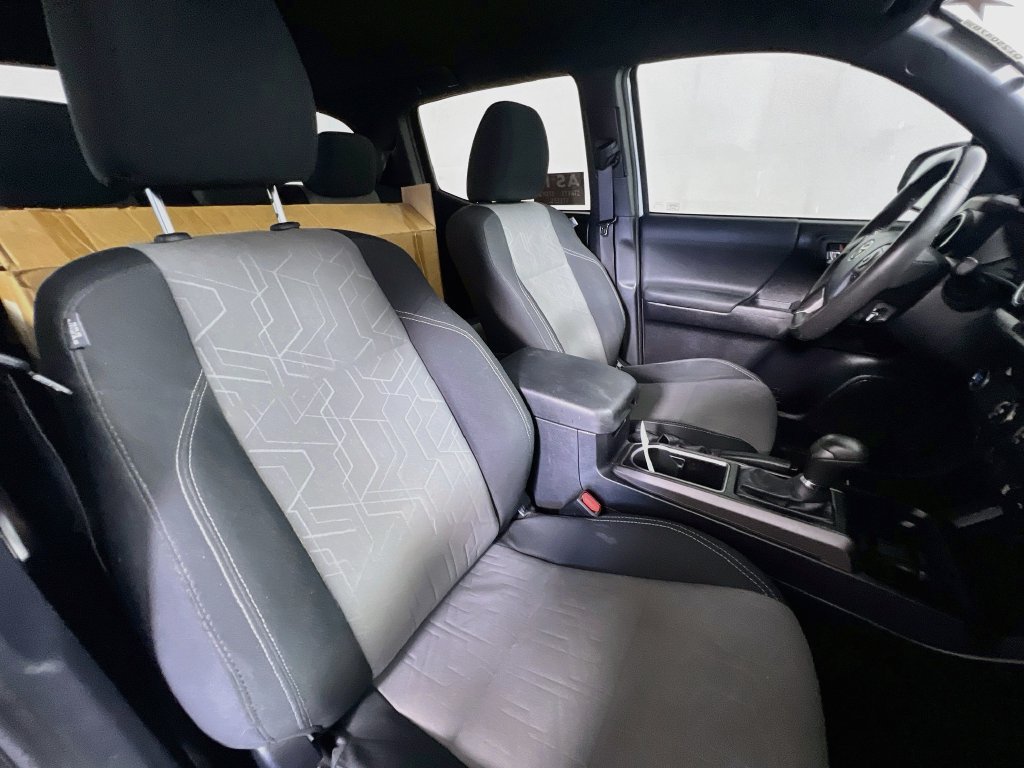 Used 2020 Toyota Tacoma TRD Sport RWD image 28