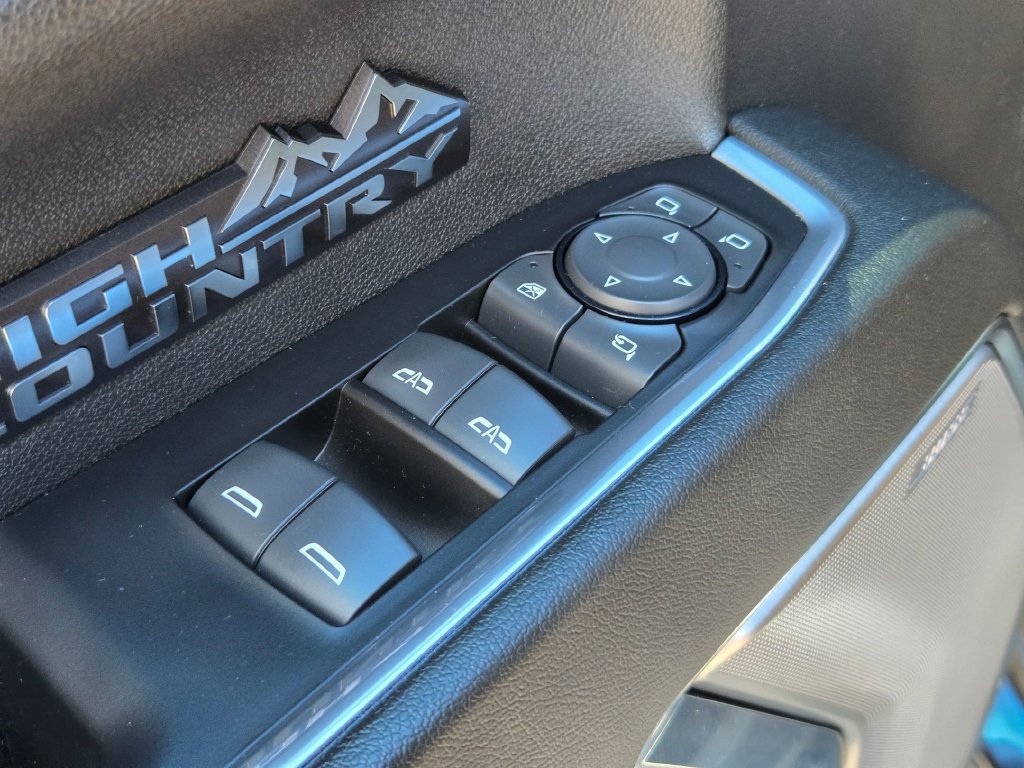 Used 2024 Chevrolet Silverado 1500 High Country w/ High Country Premium Package AWD/4WD image 12
