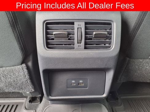 Used 2023 Nissan Rogue SV FWD image 15