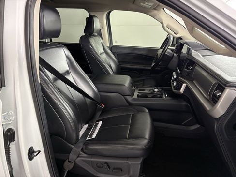 Used 2024 Ford Expedition Max XLT image 48