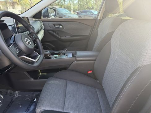 Used 2023 Nissan Rogue SV image 19