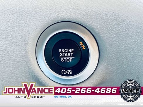 Used 2023 Chrysler Pacifica Touring-L image 30