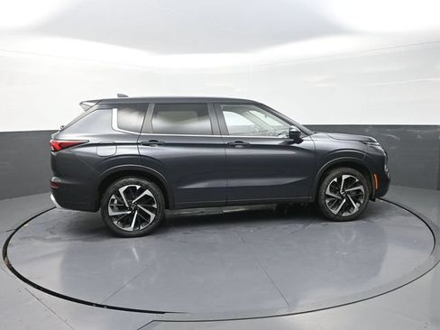 Used 2024 Mitsubishi Outlander SE Black Edition AWD/4WD image 9