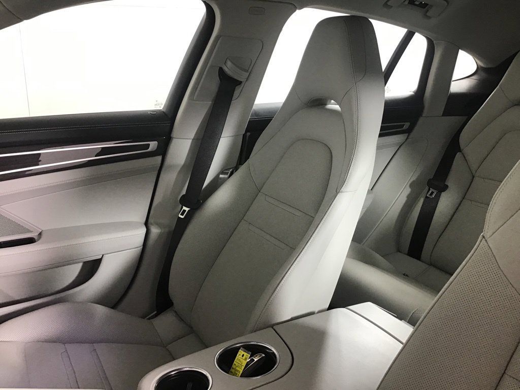 Certified 2023 Porsche Panamera image 22
