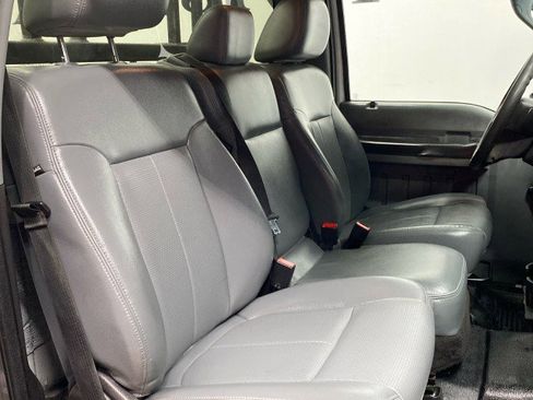 Used 2015 Ford F550 2WD Regular Cab Super Duty image 21