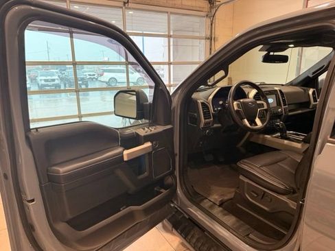 Used 2019 Ford F150 Lariat w/ Equipment Group 502A Luxury AWD/4WD image 9